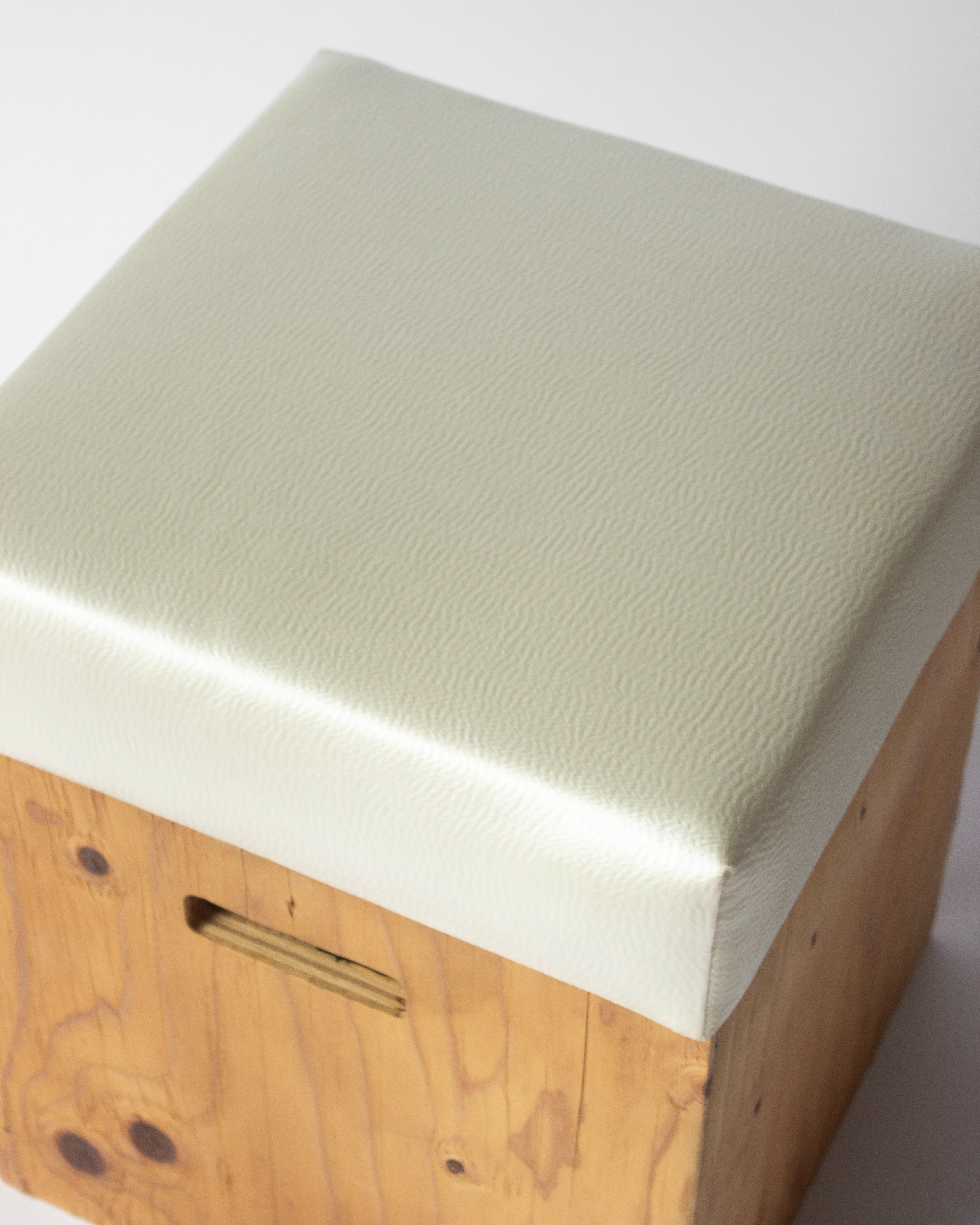 Box Cushion - Pearl